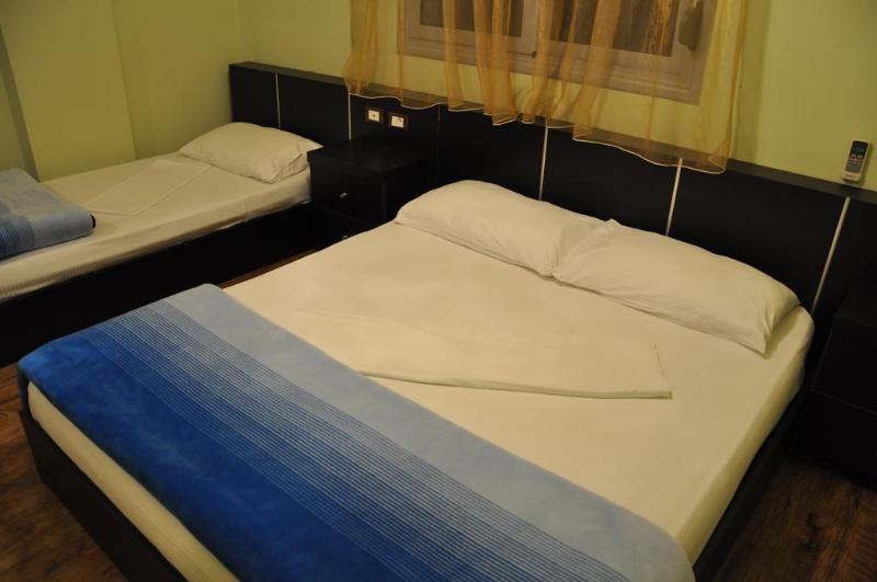 Ambasador Hotell Vlorë Eksteriør bilde